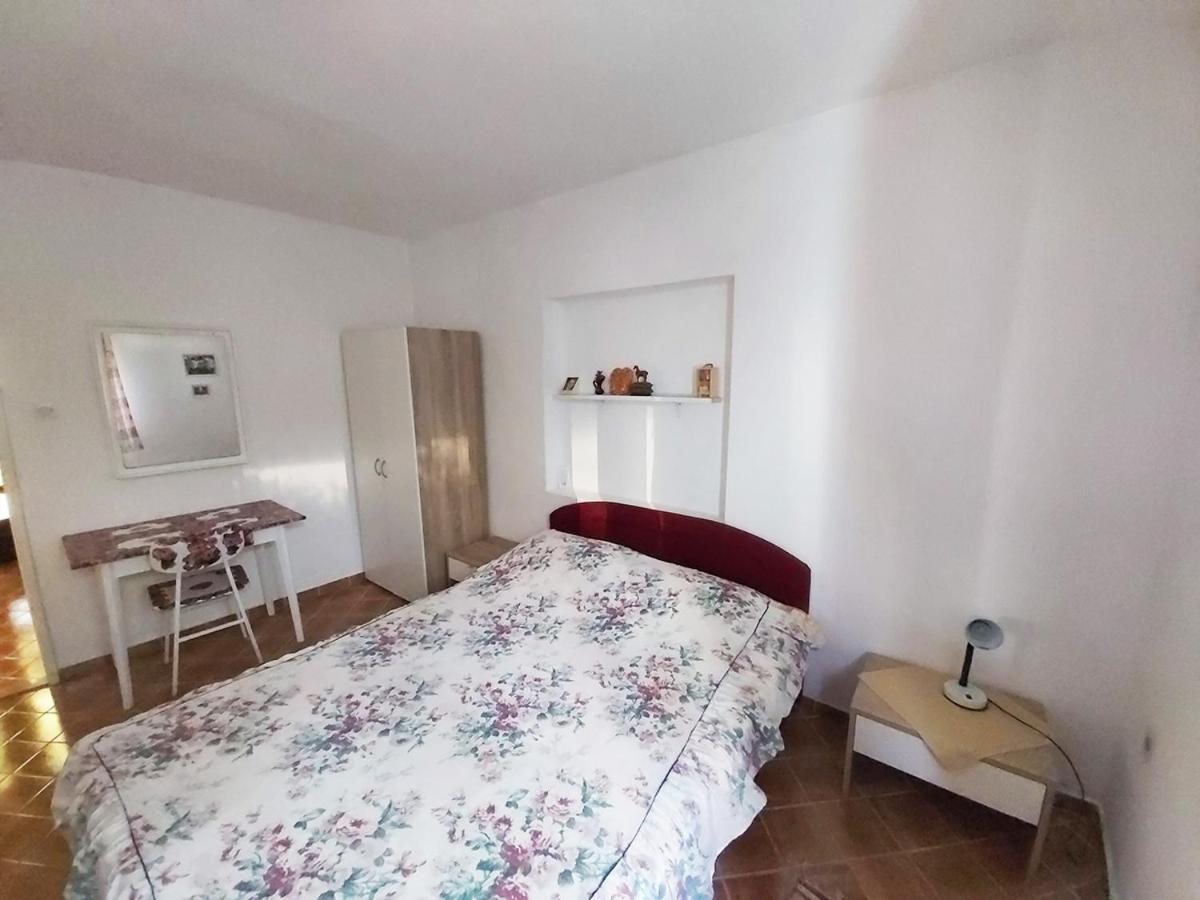 Apartments With A Parking Space Sali, Dugi Otok - 8181 ภายนอก รูปภาพ